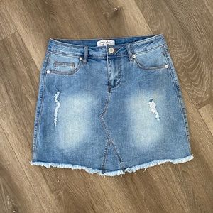 Love tree denim. Denim Skirt. Small.
